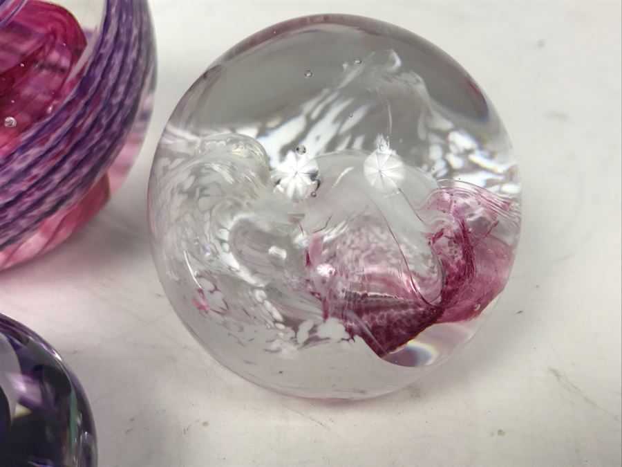 Various Art Glass Pieces Some Signed [Photo 5]