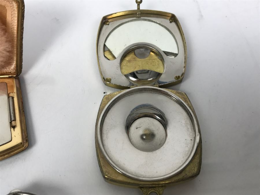 Collection Of Vintage Ladies Compacts [Photo 22]
