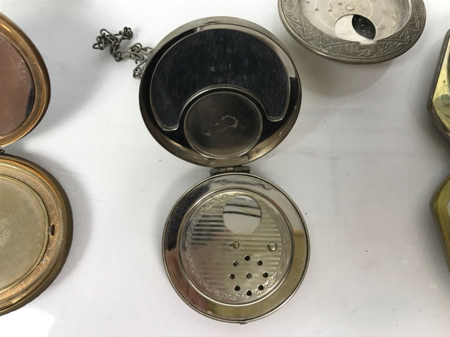 Collection Of Vintage Ladies Compacts [Photo 16]