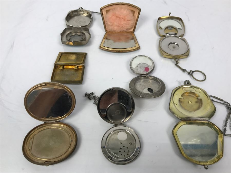Collection Of Vintage Ladies Compacts [Photo 14]