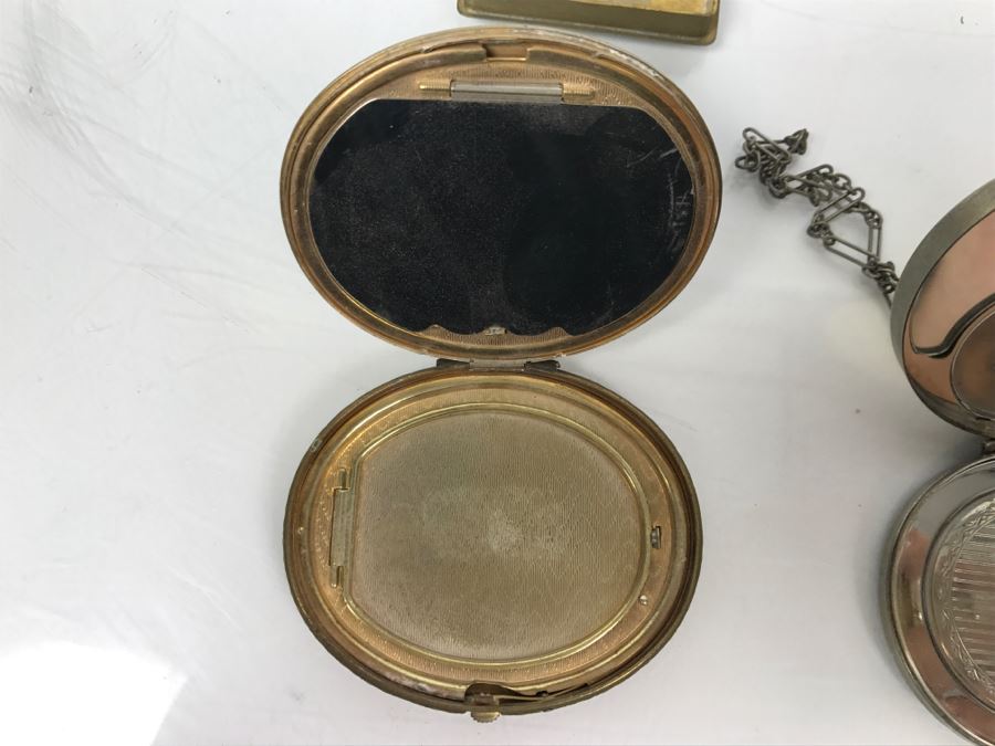 Collection Of Vintage Ladies Compacts [Photo 15]