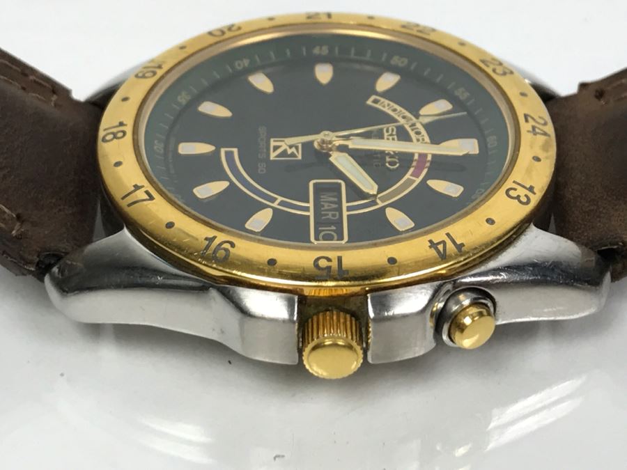 SEIKO Kinetic Sports 50 Mens Watch - May Need New Capacitor [Photo 8]