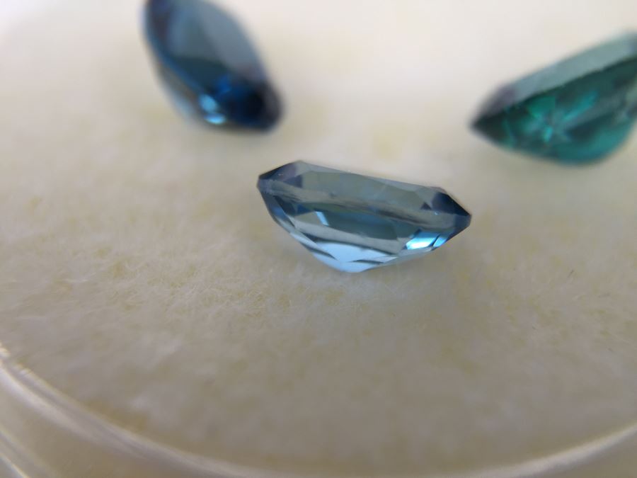 London Blue Topaz Gemstones 7X5 2.75Ct [Photo 4]