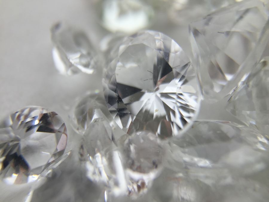 Assorted Mix Of Cubic Zirconia Stones [Photo 16]