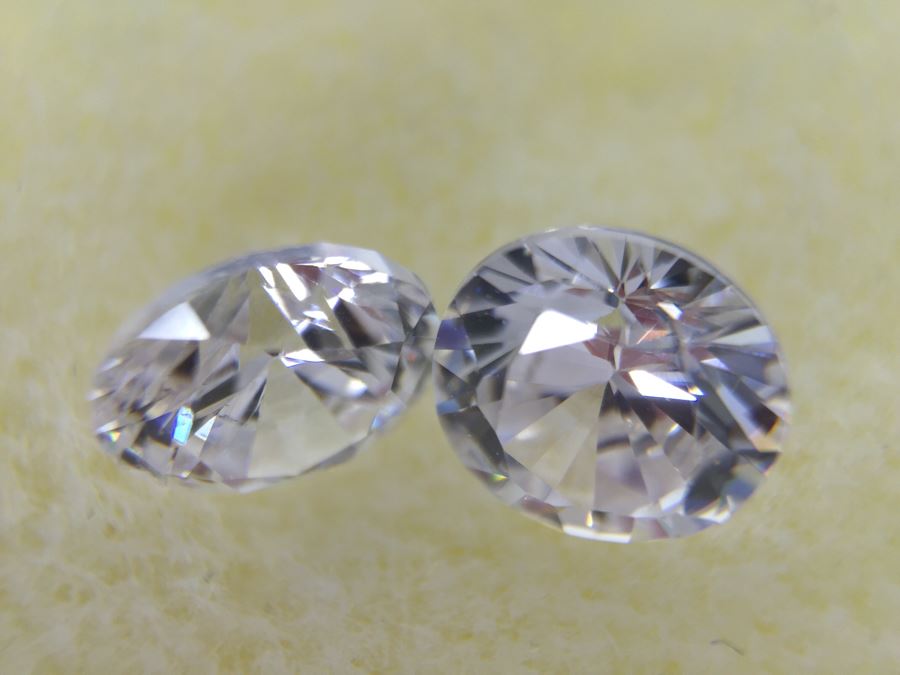 Tanzine, White Yags And Oval Pink Beryl Gemstones [Photo 19]