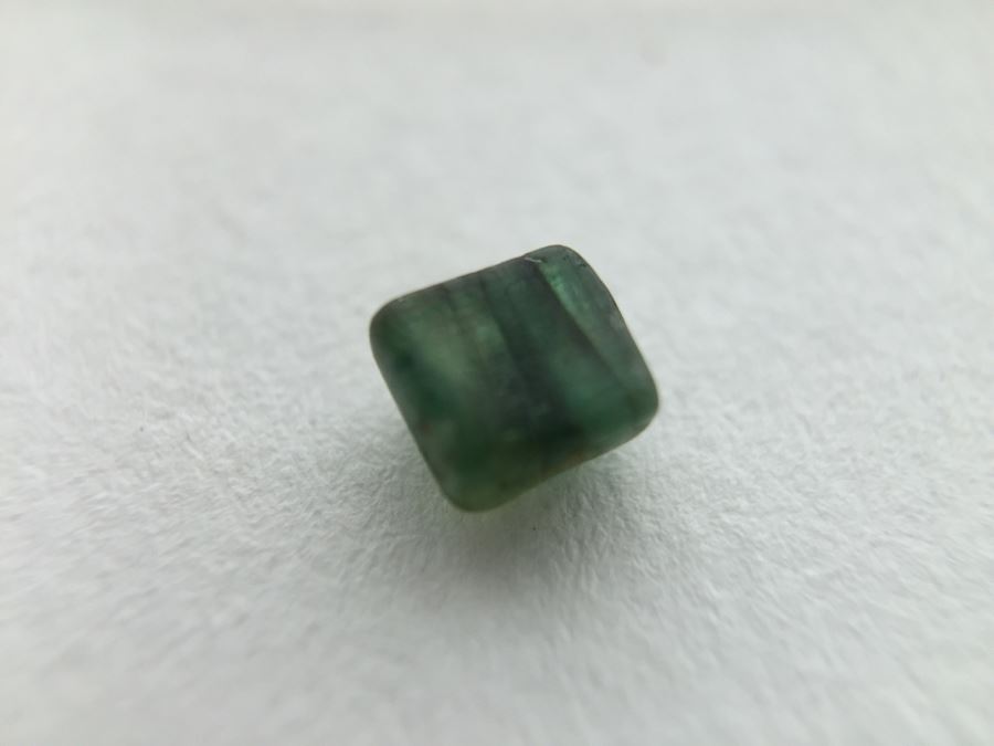 Collection Of Various Emerald Gemstones [Photo 11]