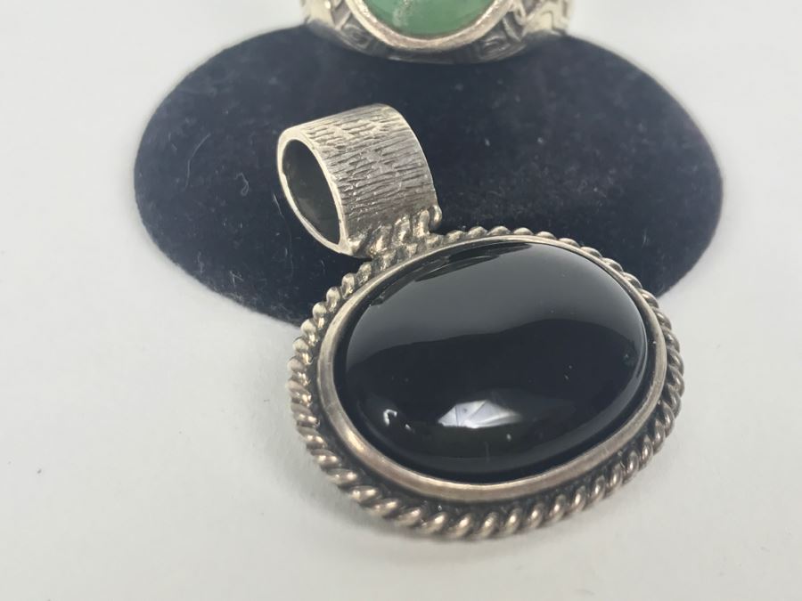 Vintage Sterling Silver Ring With Green Stone And Sterling Silver Black Onyx Pendant 21.2g [Photo 3]