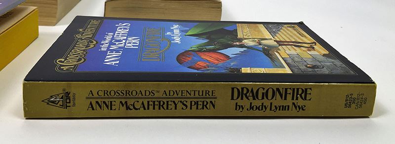 Anne McCaffrey Collection: Crisis on Doona, Sassinak, Generation Warriors, Dragonharper & Dragonfire (Pern/Crossroads Adventure) - Signed by Anne McCaffrey, Jody Lynn Nye & Elizabeth Moon [Photo 32]