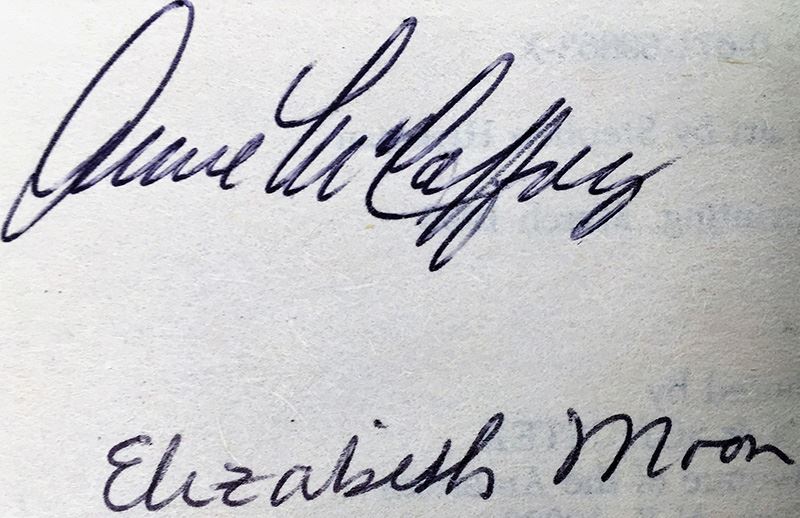 Anne McCaffrey Collection: Crisis on Doona, Sassinak, Generation Warriors, Dragonharper & Dragonfire (Pern/Crossroads Adventure) - Signed by Anne McCaffrey, Jody Lynn Nye & Elizabeth Moon [Photo 16]