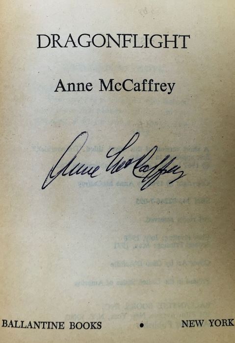 Anne McCaffrey Collection: Crisis on Doona, Sassinak, Generation Warriors, Dragonharper & Dragonfire (Pern/Crossroads Adventure) - Signed by Anne McCaffrey, Jody Lynn Nye & Elizabeth Moon [Photo 25]