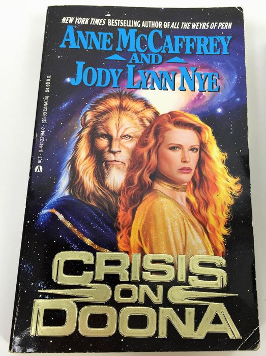 Anne McCaffrey Collection: Crisis on Doona, Sassinak, Generation Warriors, Dragonharper & Dragonfire (Pern/Crossroads Adventure) - Signed by Anne McCaffrey, Jody Lynn Nye & Elizabeth Moon [Photo 2]