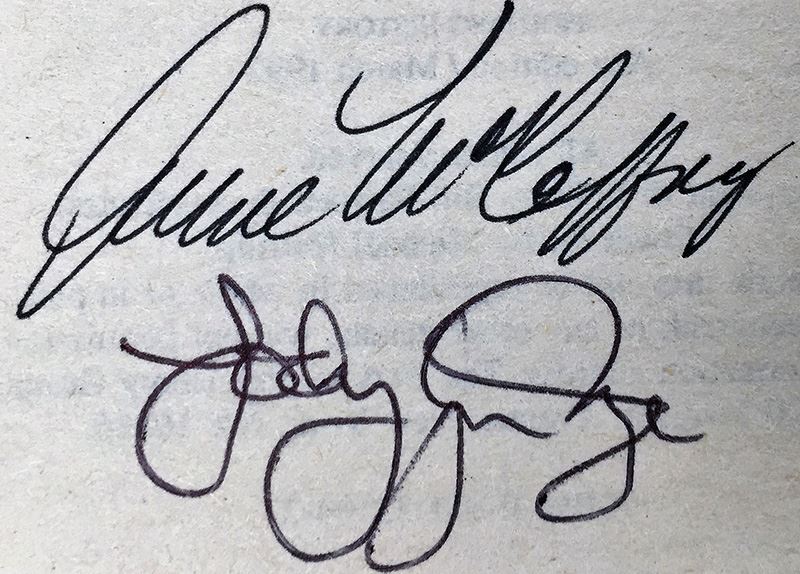 Anne McCaffrey Collection: Crisis on Doona, Sassinak, Generation Warriors, Dragonharper & Dragonfire (Pern/Crossroads Adventure) - Signed by Anne McCaffrey, Jody Lynn Nye & Elizabeth Moon [Photo 11]