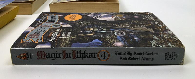 Andre Norton & Robert Adams: Magic in Ithkar (Book 1-4) - Multiple Signatures: Andre Norton, C.J. Cherryh, Jo Clayton, Susan Shwartz, Elizabeth Waters, George Alec Effinger, Brad Linaweaver, A.C. Crispin, Mercedes Lackey & Craig Shaw Gardner  [Photo 35]