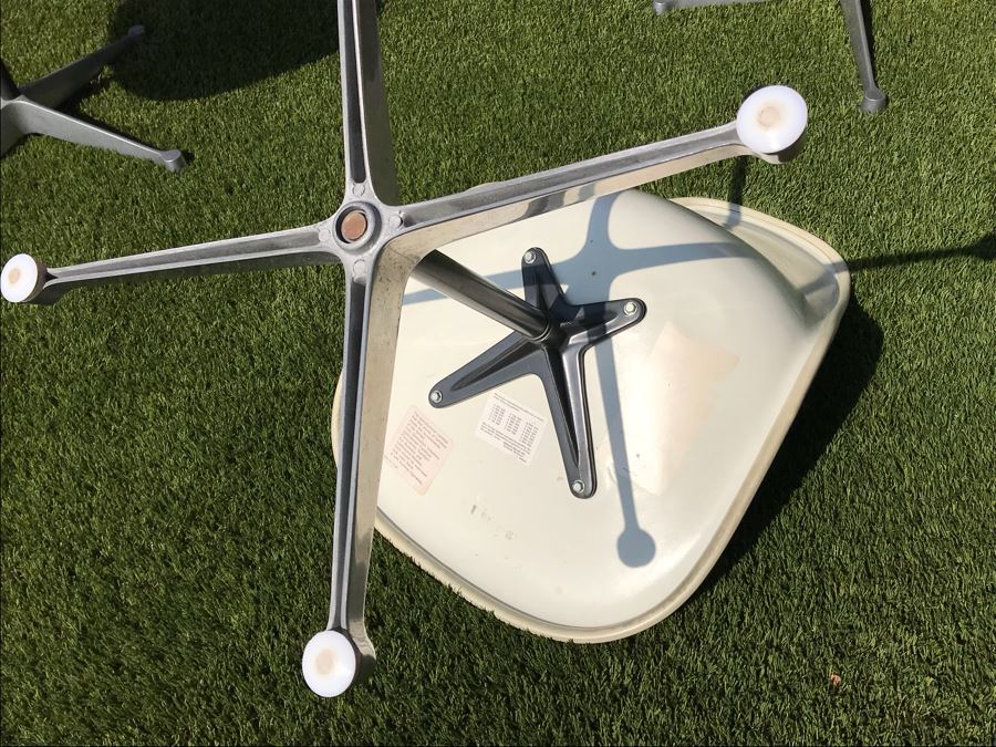 Set Of (6) Herman Miller Charles Eames Fiberglass Swivel Shell Chairs Office Desk Red Vinyl Aluminum Base [Photo 37]