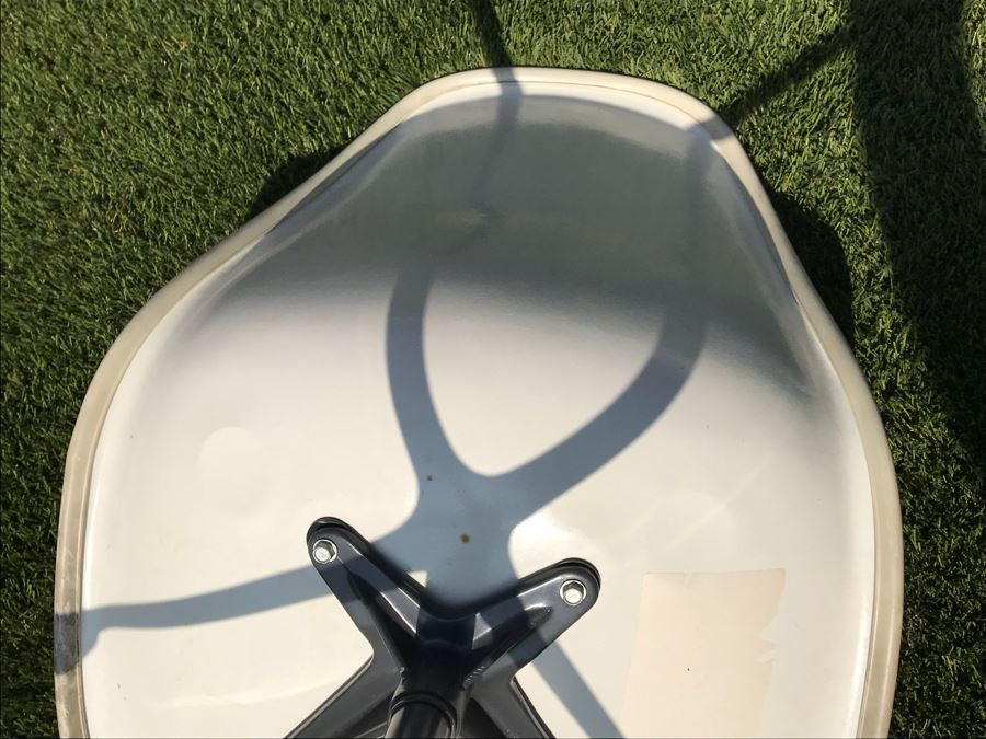 Set Of (6) Herman Miller Charles Eames Fiberglass Swivel Shell Chairs Office Desk Red Vinyl Aluminum Base [Photo 38]