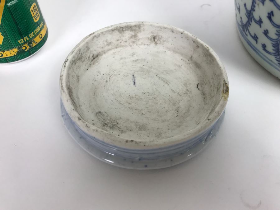 Vintage Chinese Blue And White Lidded Jar [Photo 10]