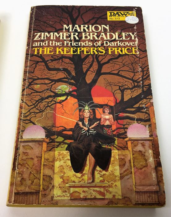 Marion Zimmer Bradley Collection: Friends of Darkover Series: Free Amazons of Darkover & The Keeper's Price; Greyhaven: An Anthology of Fantasy - Multiple Signatures: Marion Zimmer Bradley, Diana L. Paxson, Elizabeth Waters, Mercedes Lackey, etc. [Photo 3]