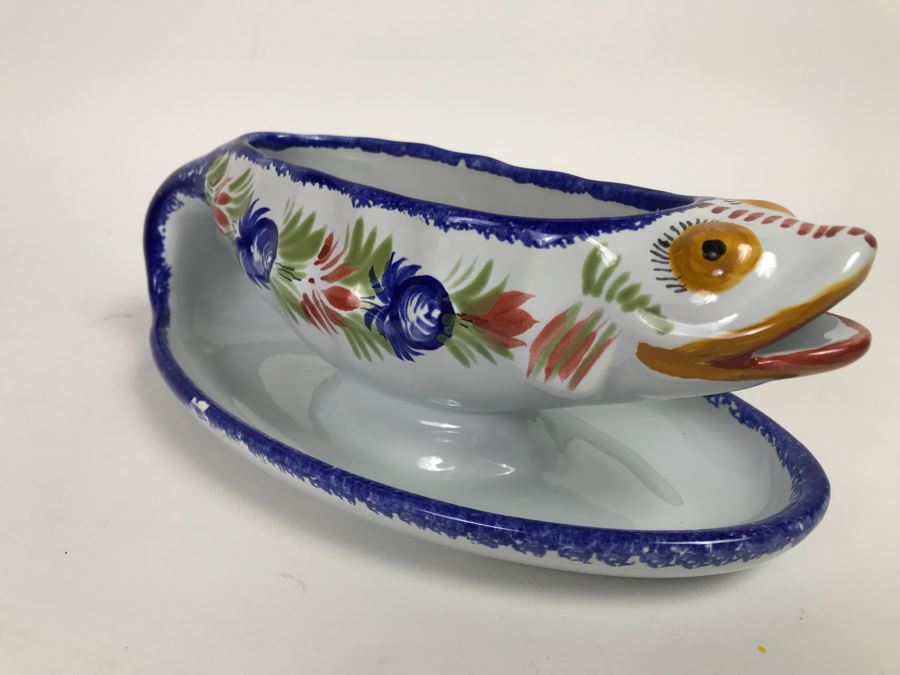 Henriot Quimper France Gravy Boat Fish With Attached Underplate  [Photo 6]