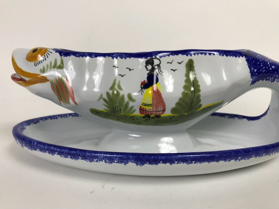 Henriot Quimper France Gravy Boat Fish With Attached Underplate  [Photo 2]