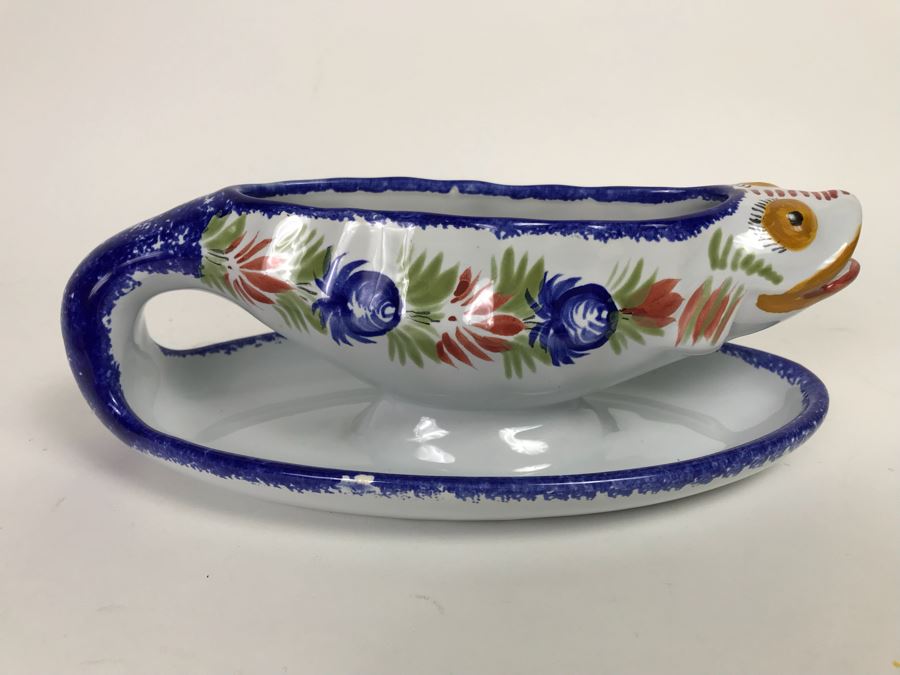 Henriot Quimper France Gravy Boat Fish With Attached Underplate  [Photo 7]