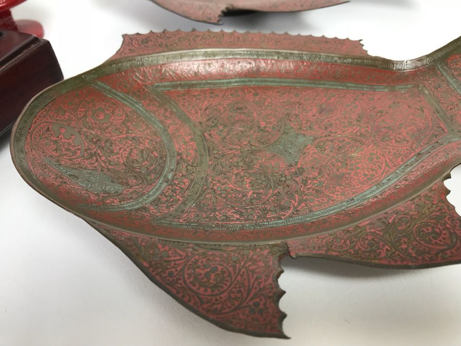 Home Decor Lot With Copper Ewer, Wooden Asian Box With Chopsticks, Chased Brass Fish Trays, Porcelain Footed Trinket Dish And More [Photo 12]