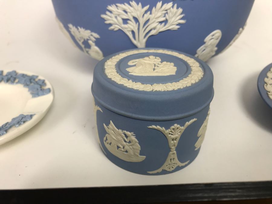 Assorted Wedgwood Lot With Large Bowl, (2) Ashtrays, Trinket Box And Framed Plaque [Photo 2]