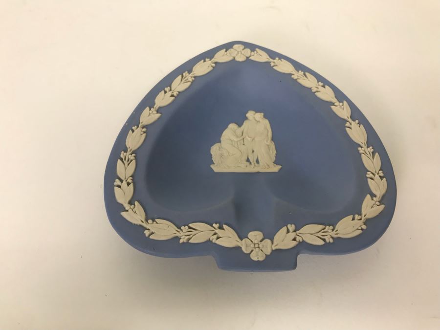 Assorted Wedgwood Lot With Large Bowl, (2) Ashtrays, Trinket Box And Framed Plaque [Photo 9]