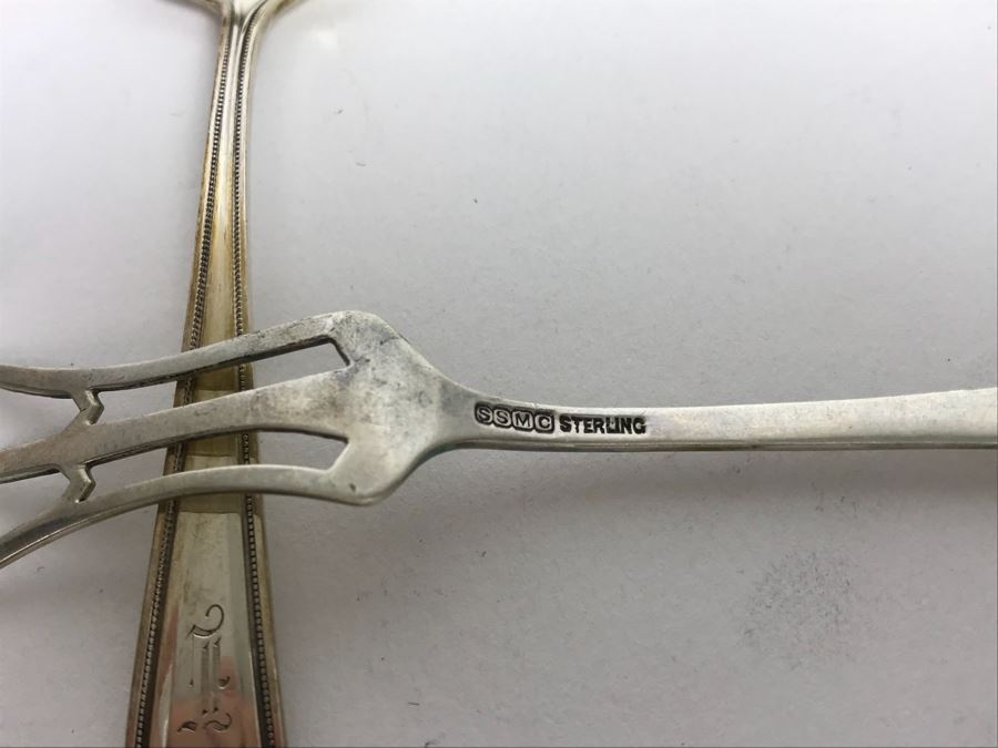 (6) Sterling Silver Spoons, Fork And Ladle Plus Various Sterling Silver Handle Forks, Knives And GORHAM Sterling Handle Letter Opener (91g Of Sterling) [Photo 10]