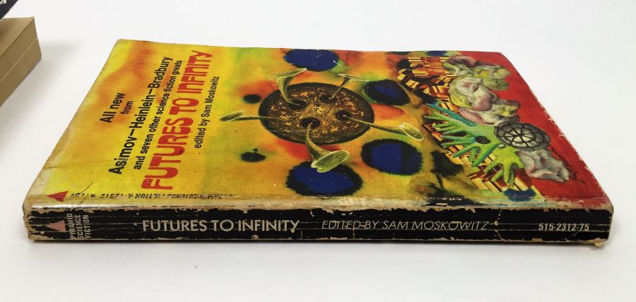 Pawn to Infinity - Signed by Fred Saberhagen, Poul Anderson & George R.R.Martin; Futures to Infinity - Signed by L. Sprague de Camp, A.E. Van Vogt & Ray Bradbury; First Flight: Maiden Voyages in Space & Time - Signed by L. Sprague de Camp [Photo 15]