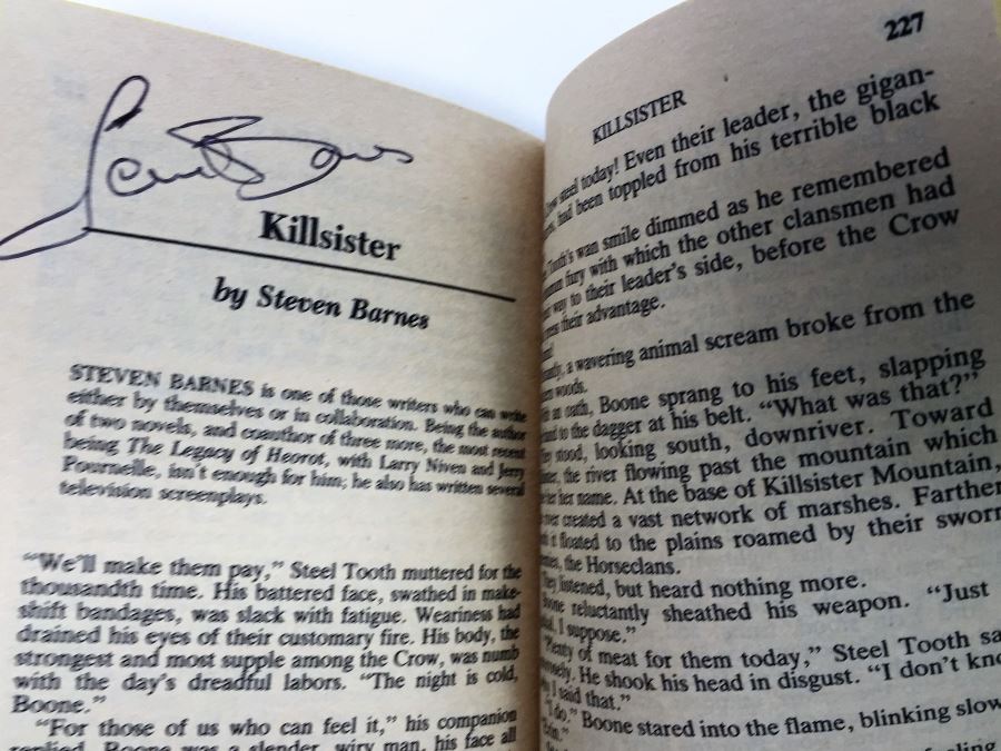 Robert Adams Collection: Phantom Regiments & Friends of the Horseclans II - Multiple signatures: Martin Greenberg, Larry Niven, Harry Turtledove, Susan Shwartz, Steven Barnes & Mercedes Lackey [Photo 18]