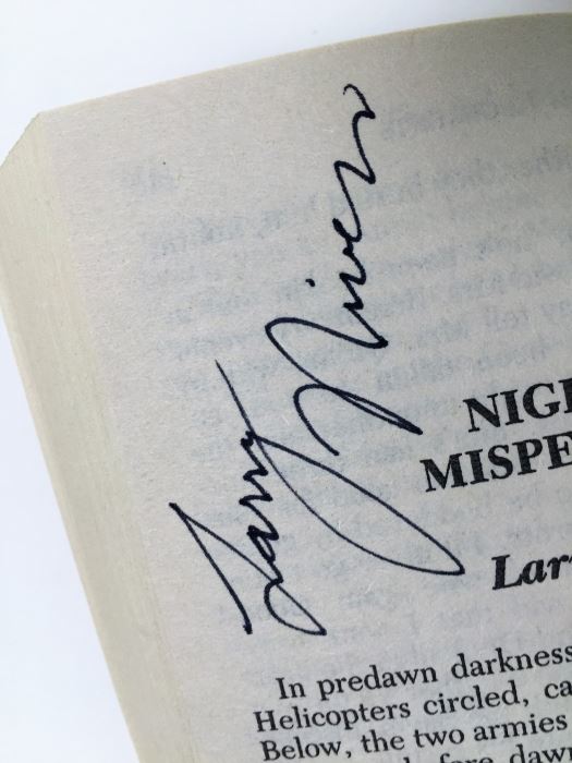 Robert Adams Collection: Phantom Regiments & Friends of the Horseclans II - Multiple signatures: Martin Greenberg, Larry Niven, Harry Turtledove, Susan Shwartz, Steven Barnes & Mercedes Lackey [Photo 10]