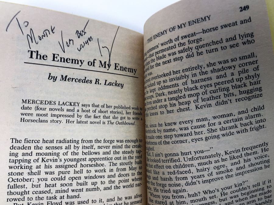 Robert Adams Collection: Phantom Regiments & Friends of the Horseclans II - Multiple signatures: Martin Greenberg, Larry Niven, Harry Turtledove, Susan Shwartz, Steven Barnes & Mercedes Lackey [Photo 20]