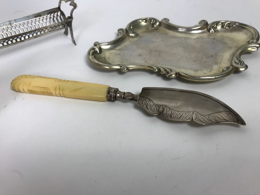 Antique Sterling Silver Fish Server, Sterling Silver Tray, Sterling Silver Salt Cellar With Spoon And Long Sterling Silver Rack 166g [Photo 3]