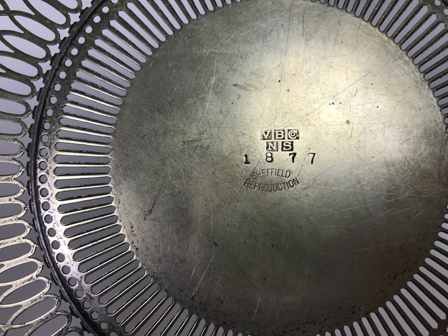 The Sheffield Silver Co EPC 25 Silver On Copper Butler Pan And Brush Crumb Catcher And Nickel Silver V B Co Plate [Photo 13]