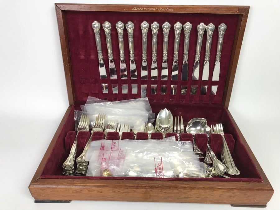 GORHAM Sterling Silver Chantilly Pattern Flatware Set for 12 Service With 19 Factory Sealed Pieces And Wooden Silverware Box 3,315g Of Sterling [Photo 2]