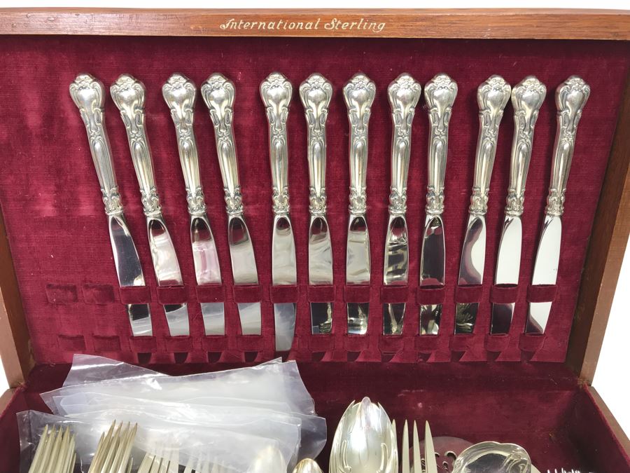 GORHAM Sterling Silver Chantilly Pattern Flatware Set for 12 Service With 19 Factory Sealed Pieces And Wooden Silverware Box 3,315g Of Sterling [Photo 6]