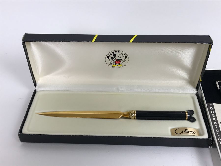 Disney’s Toy Story Fossil Limited Ed Watch, Toy Story Buzz Lightyear Watch, Nightmare Before Christmas Watch, Disneyland Main Street Electrical Parade, Coke Bottle And More [Photo 21]