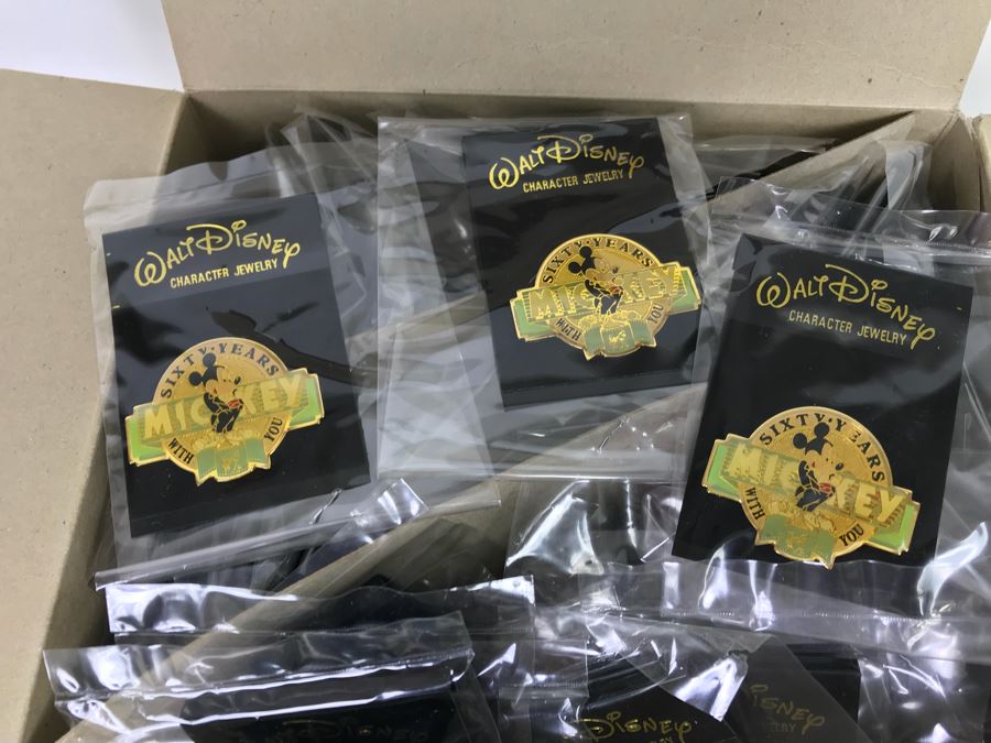 Disney’s The Black Cauldron Watch, Kermit The Frog Watch, Beauty And The Beast Watch, Aladdin Watch, Nightmare Before Christmas Watch, Box Full Of Mickey Mouse 60 Year Pins And More [Photo 7]