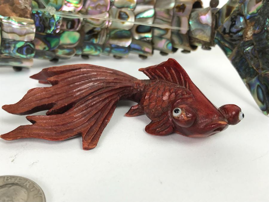 Shell Fish Figurine, Carved Fish And Carved Horn Figural Bird Pocket Knife [Photo 5]