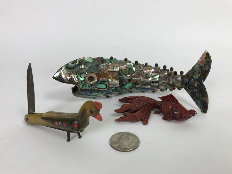 Shell Fish Figurine, Carved Fish And Carved Horn Figural Bird Pocket Knife [Photo 1]