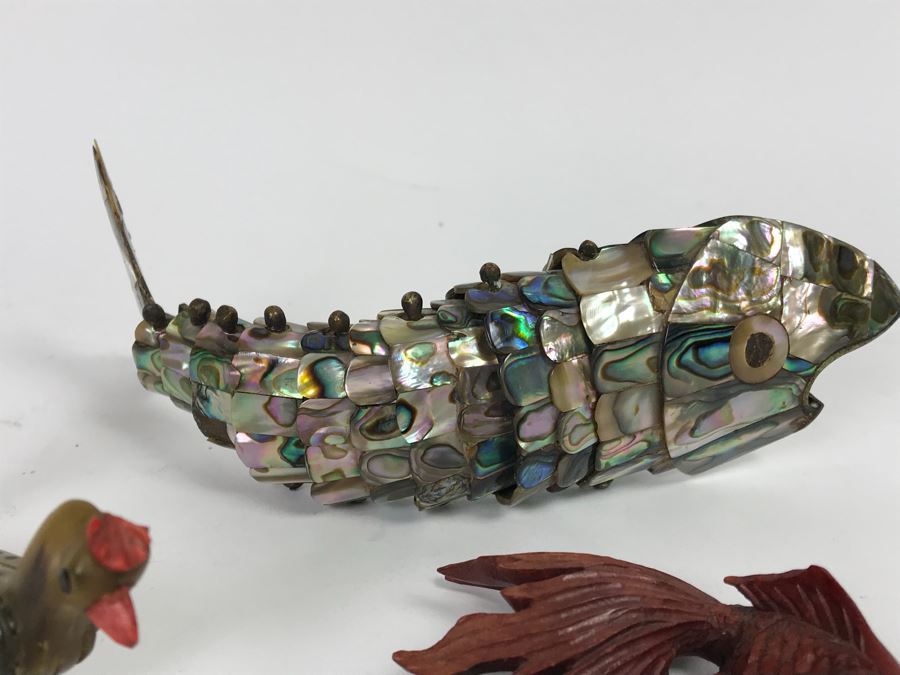 Shell Fish Figurine, Carved Fish And Carved Horn Figural Bird Pocket Knife [Photo 8]