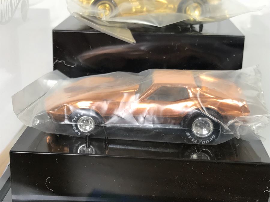 Vintage 1996 Mattel Hot Wheels Limited Edition Corvettes #3,057 Olympic Medals Cars FAO Schwarz With Box [Photo 15]