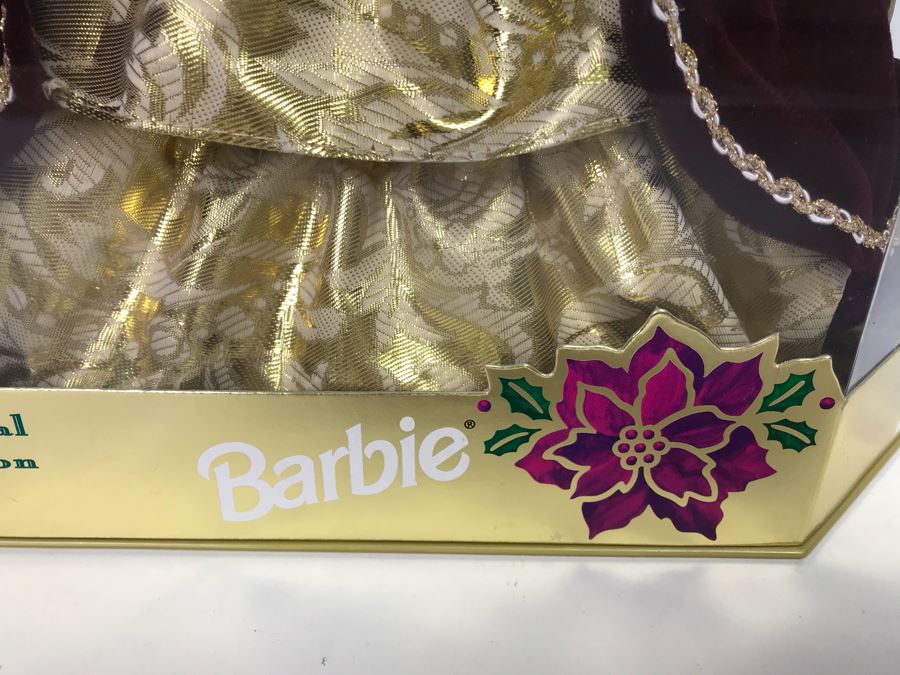 Set Of (3) Mattel Happy Holidays Barbie Dolls In Boxes 1429, 12155, 15646 [Photo 17]