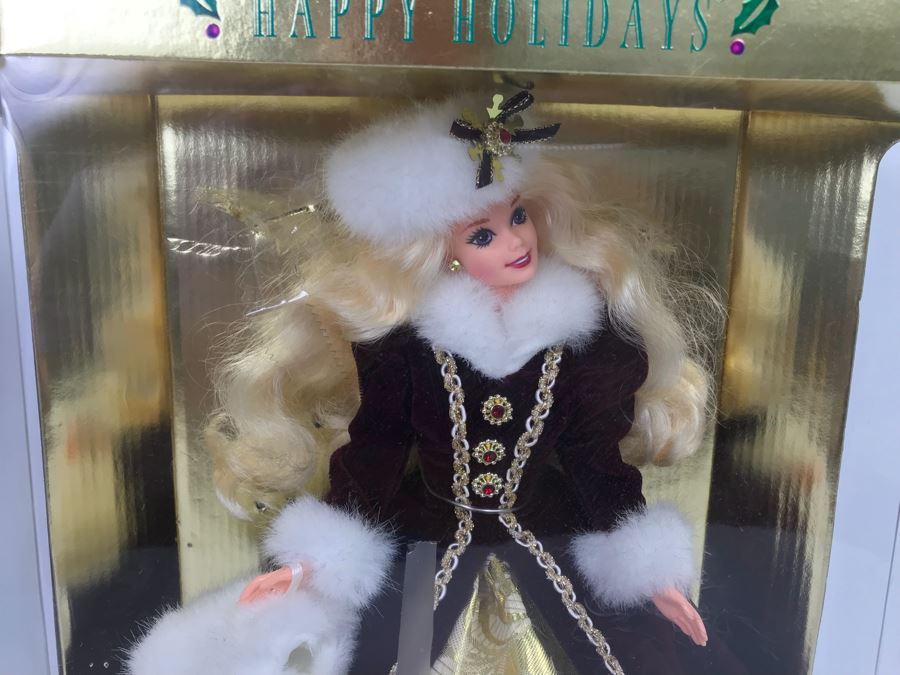 Set Of (3) Mattel Happy Holidays Barbie Dolls In Boxes 1429, 12155, 15646 [Photo 16]
