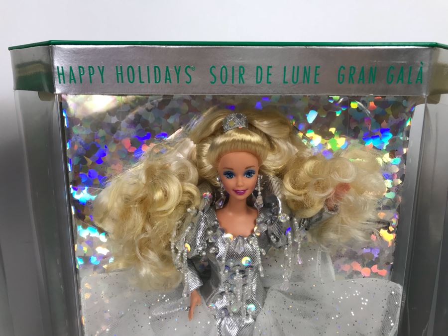 Set Of (3) Mattel Happy Holidays Barbie Dolls In Boxes 1429, 12155, 15646 [Photo 4]