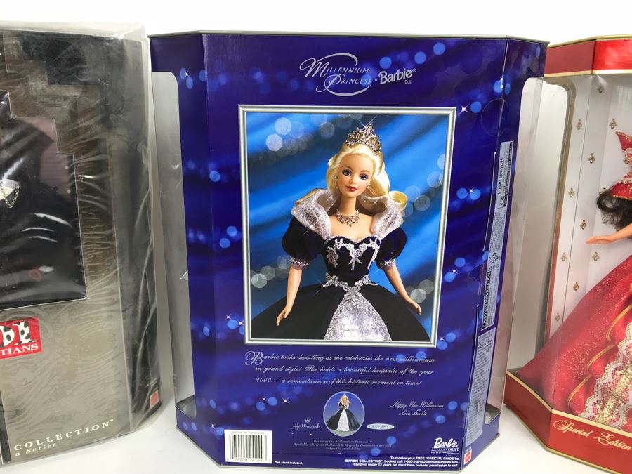Set Of (4) Mattel Barbie Dolls: Special Millennium Edition 24154, Wedding Day Barbie 17119, Disney’s 101 Dalmatians Cruella De Vil 16295, Happy Holidays Barbie 17832 [Photo 13]