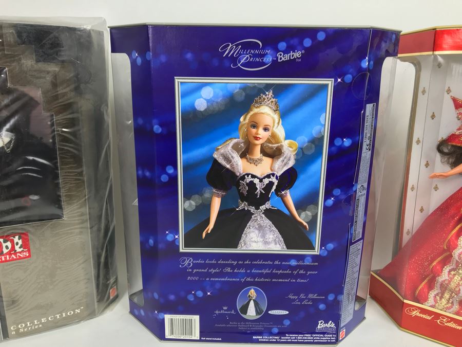 Set Of (4) Mattel Barbie Dolls: Special Millennium Edition 24154, Wedding Day Barbie 17119, Disney’s 101 Dalmatians Cruella De Vil 16295, Happy Holidays Barbie 17832 [Photo 14]