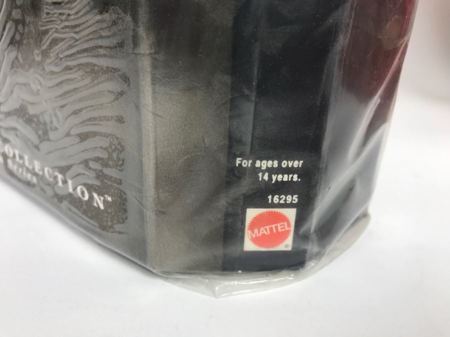 Set Of (4) Mattel Barbie Dolls: Special Millennium Edition 24154, Wedding Day Barbie 17119, Disney’s 101 Dalmatians Cruella De Vil 16295, Happy Holidays Barbie 17832 [Photo 20]