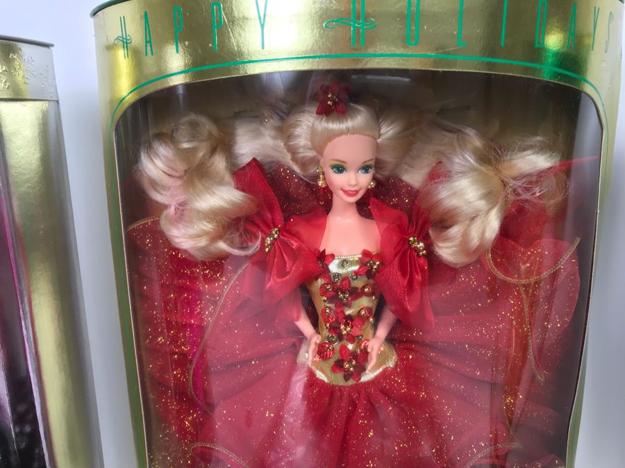 Set Of (4) Mattel Barbie Dolls: Disney’s 101 Dalmatians Cruella De Vil 16295, Happy Holidays Barbie 10824, 20200, 12155 [Photo 7]