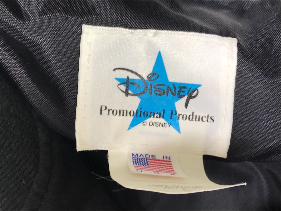 XL Walt Disney’s Masterpiece Snow White And The Seven Dwarfs Exclusive Employee Jacket [Photo 6]
